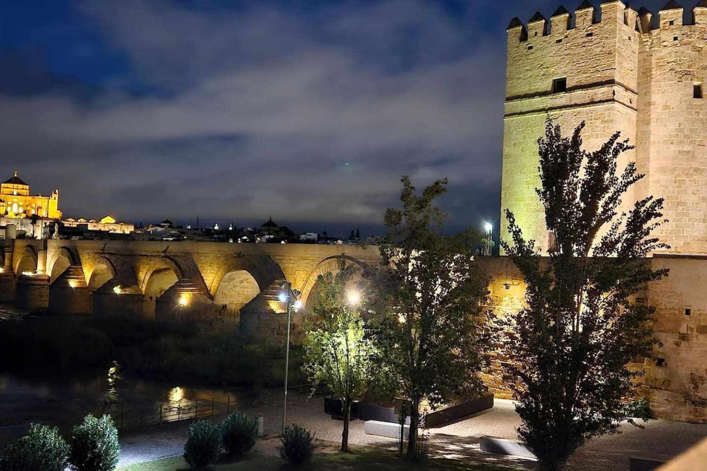 Gran Apartamento A 10 Minuts Mezquita Catedral Cordoba Luaran gambar